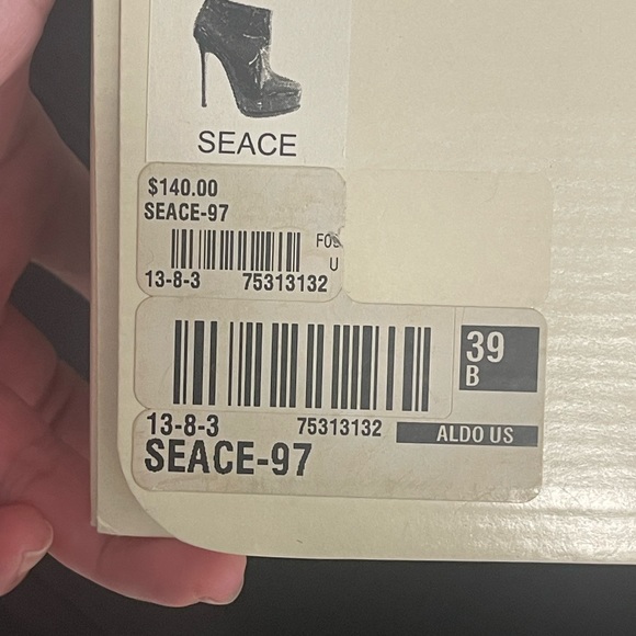 ALDO Black Ankle Booties 4" Stiletto Heel Size 8 - Picture 6 of 10